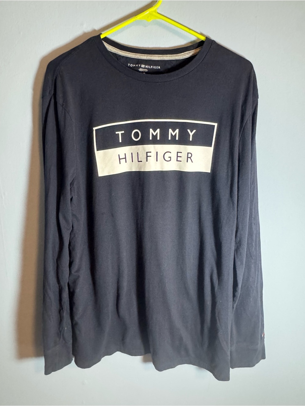 Tommy Hilfiger Men’s Long Sleeve Logo Tee Navy Blue Size Large